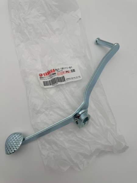 Yamaha FS1 / FS1DX Shift Pedal – 257-18111-01 – Original NEW 257-18111-01 Genuine spare part – MG-Teileshop